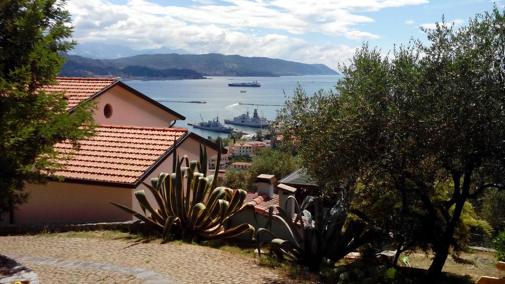 Villa Il Pettirosso La Spezia Szoba fotó