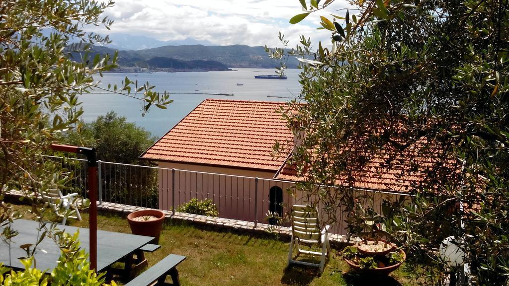 Villa Il Pettirosso La Spezia Kültér fotó