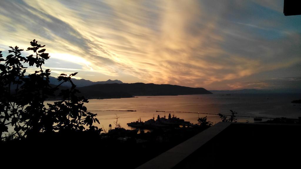 Villa Il Pettirosso La Spezia Szoba fotó